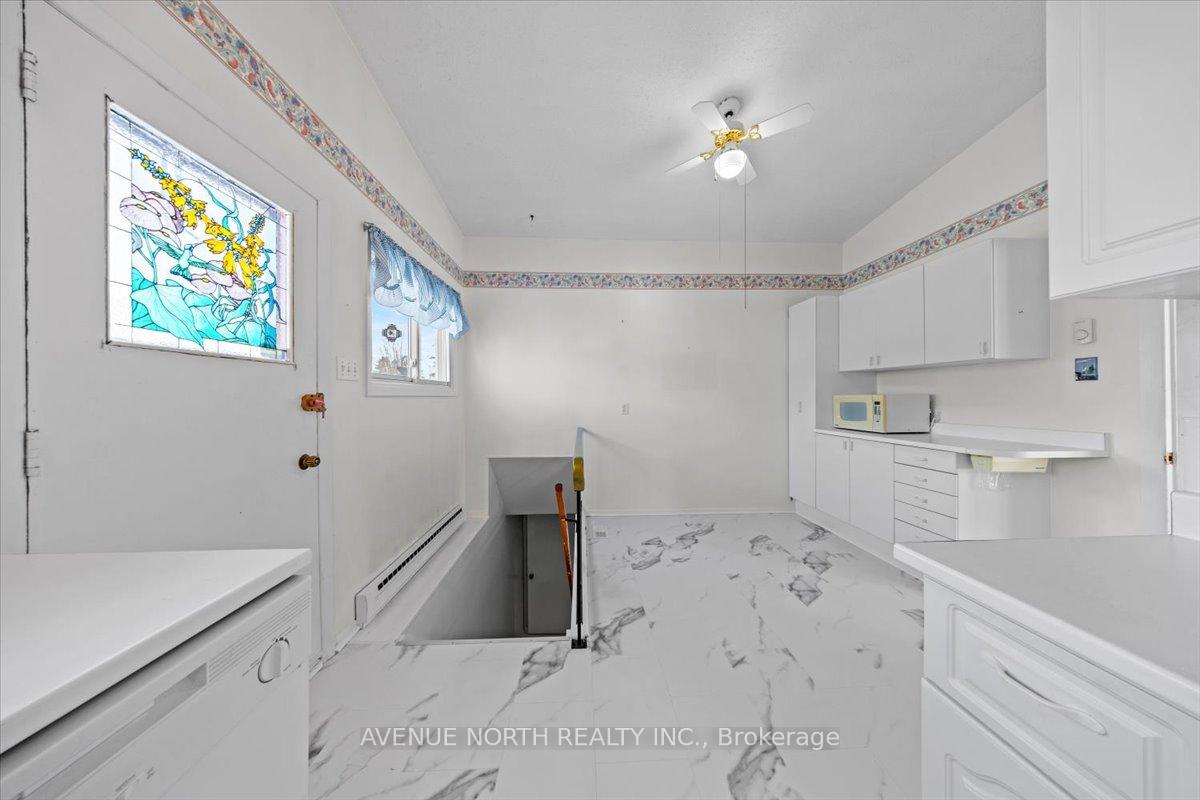 Photo 15 of 24 Parkmount Crescent, Ottawa, Sheahan Estates/Trend Village — HOMEH