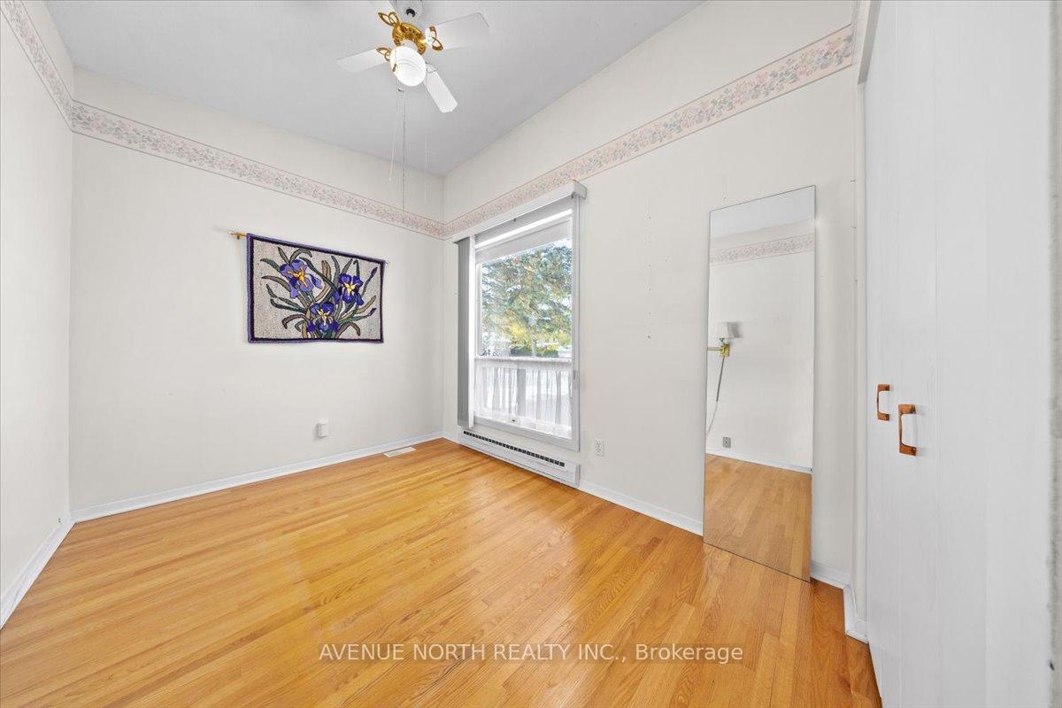 Photo 21 of 24 Parkmount Crescent, Ottawa, Sheahan Estates/Trend Village — HOMEH