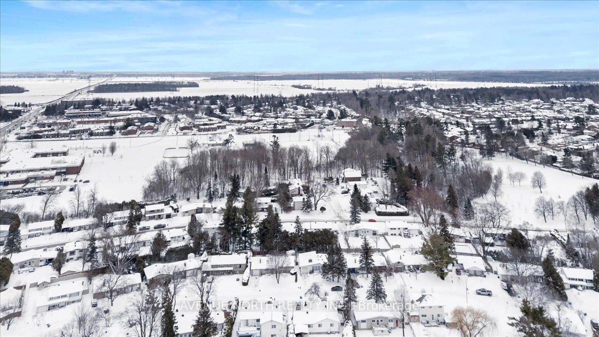 Photo 42 of 24 Parkmount Crescent, Ottawa, Sheahan Estates/Trend Village — HOMEH
