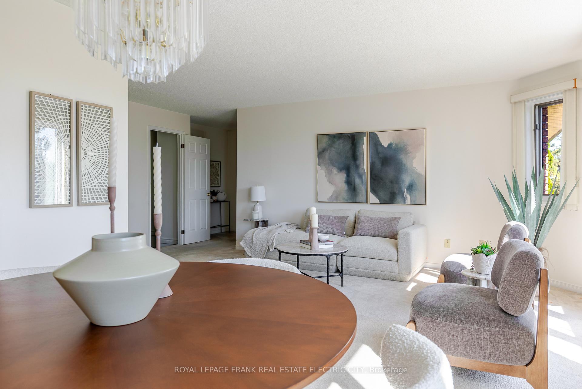 Photo 10 of Unit 30, 36 Champlain Crescent, Peterborough, Northcrest Ward 5 — HOMEH