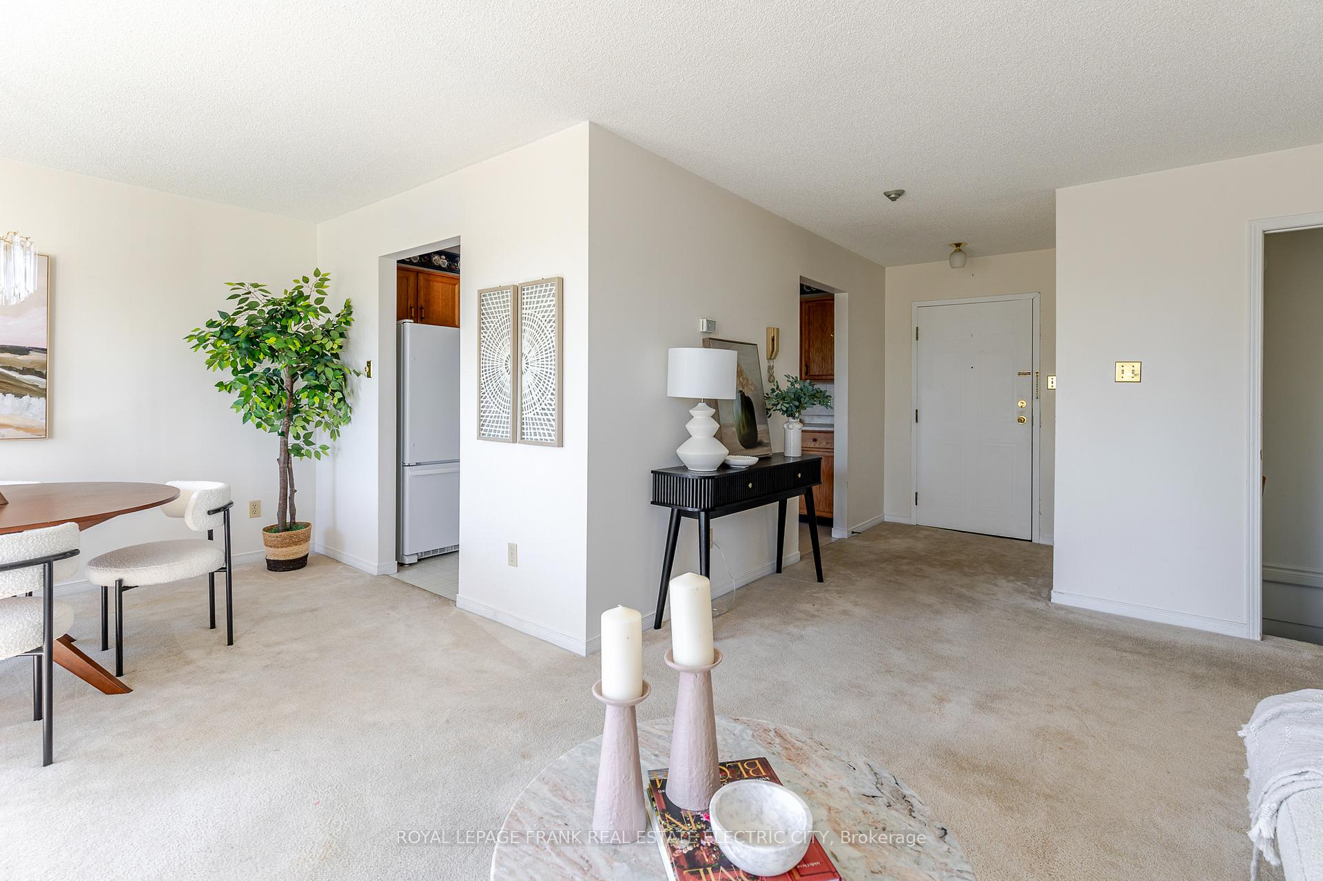 Photo 13 of Unit 30, 36 Champlain Crescent, Peterborough, Northcrest Ward 5 — HOMEH