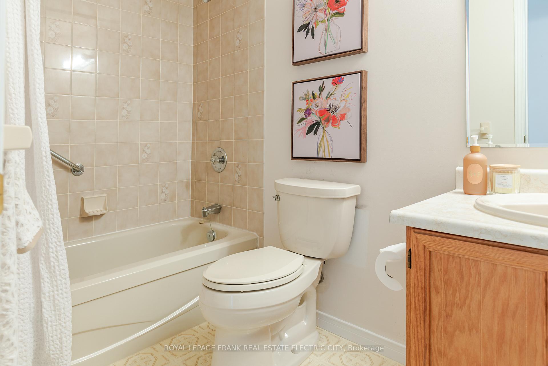 Photo 24 of Unit 30, 36 Champlain Crescent, Peterborough, Northcrest Ward 5 — HOMEH
