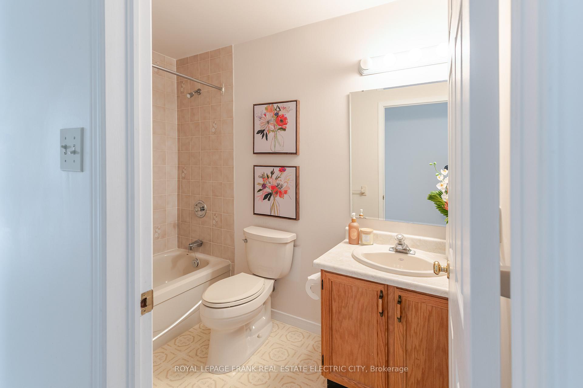 Photo 25 of Unit 30, 36 Champlain Crescent, Peterborough, Northcrest Ward 5 — HOMEH