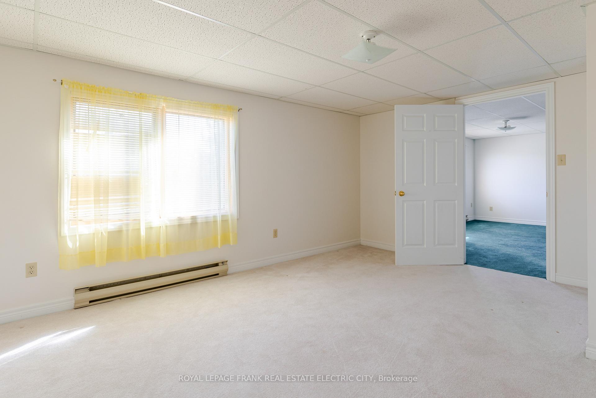 Photo 43 of Unit 30, 36 Champlain Crescent, Peterborough, Northcrest Ward 5 — HOMEH