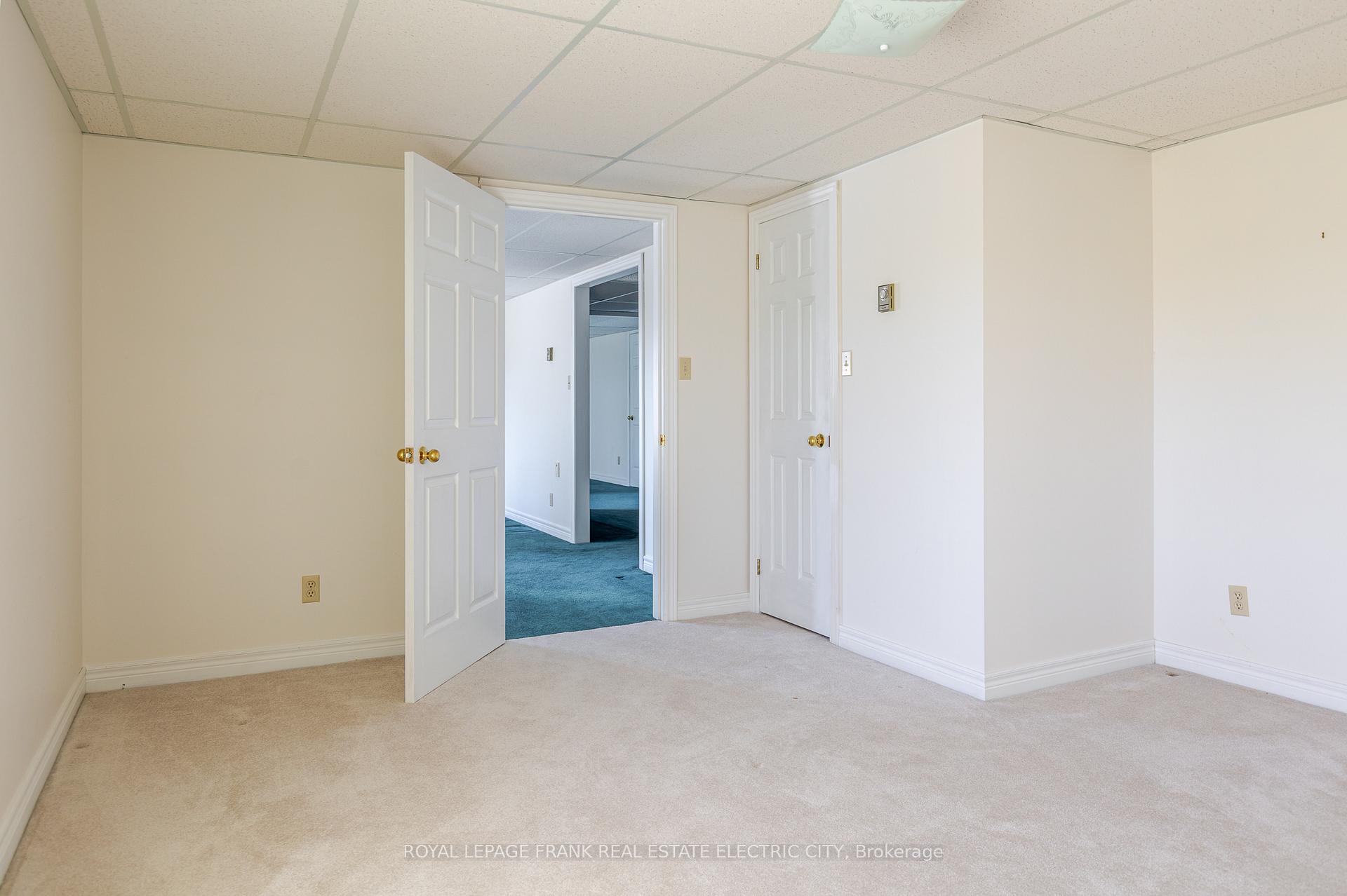 Photo 44 of Unit 30, 36 Champlain Crescent, Peterborough, Northcrest Ward 5 — HOMEH