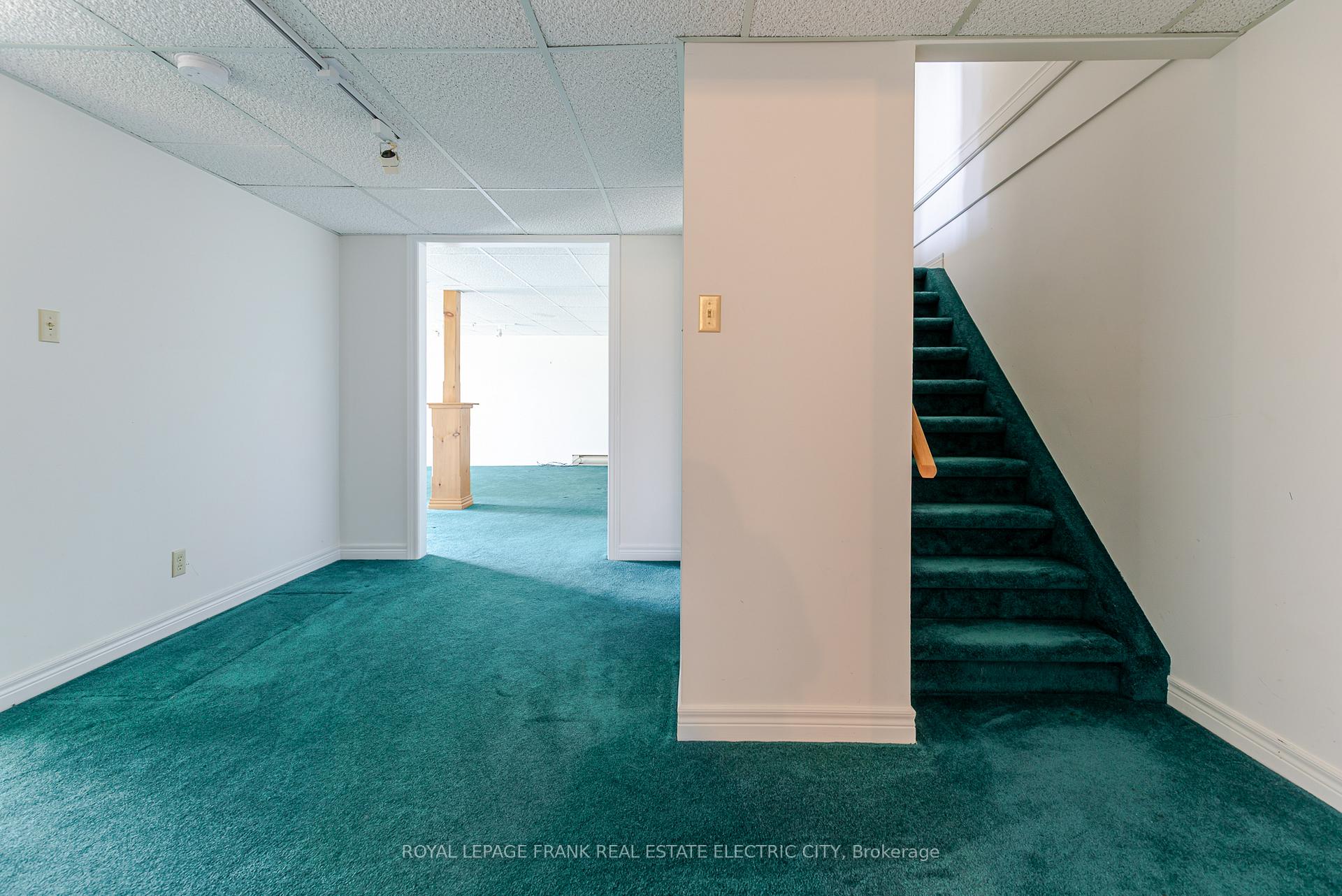 Photo 47 of Unit 30, 36 Champlain Crescent, Peterborough, Northcrest Ward 5 — HOMEH