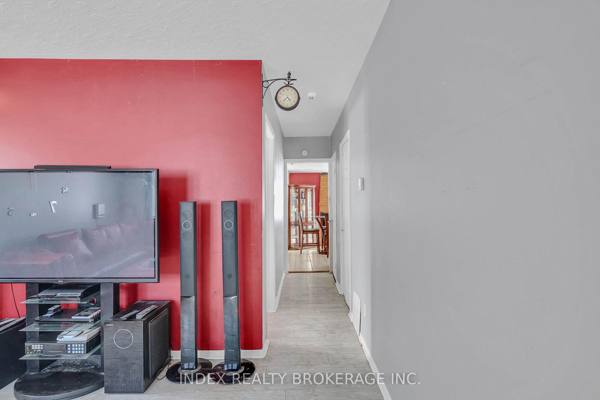 Photo 7 of 86 Gibbons Street, Oshawa, McLaughlin — HOMEH