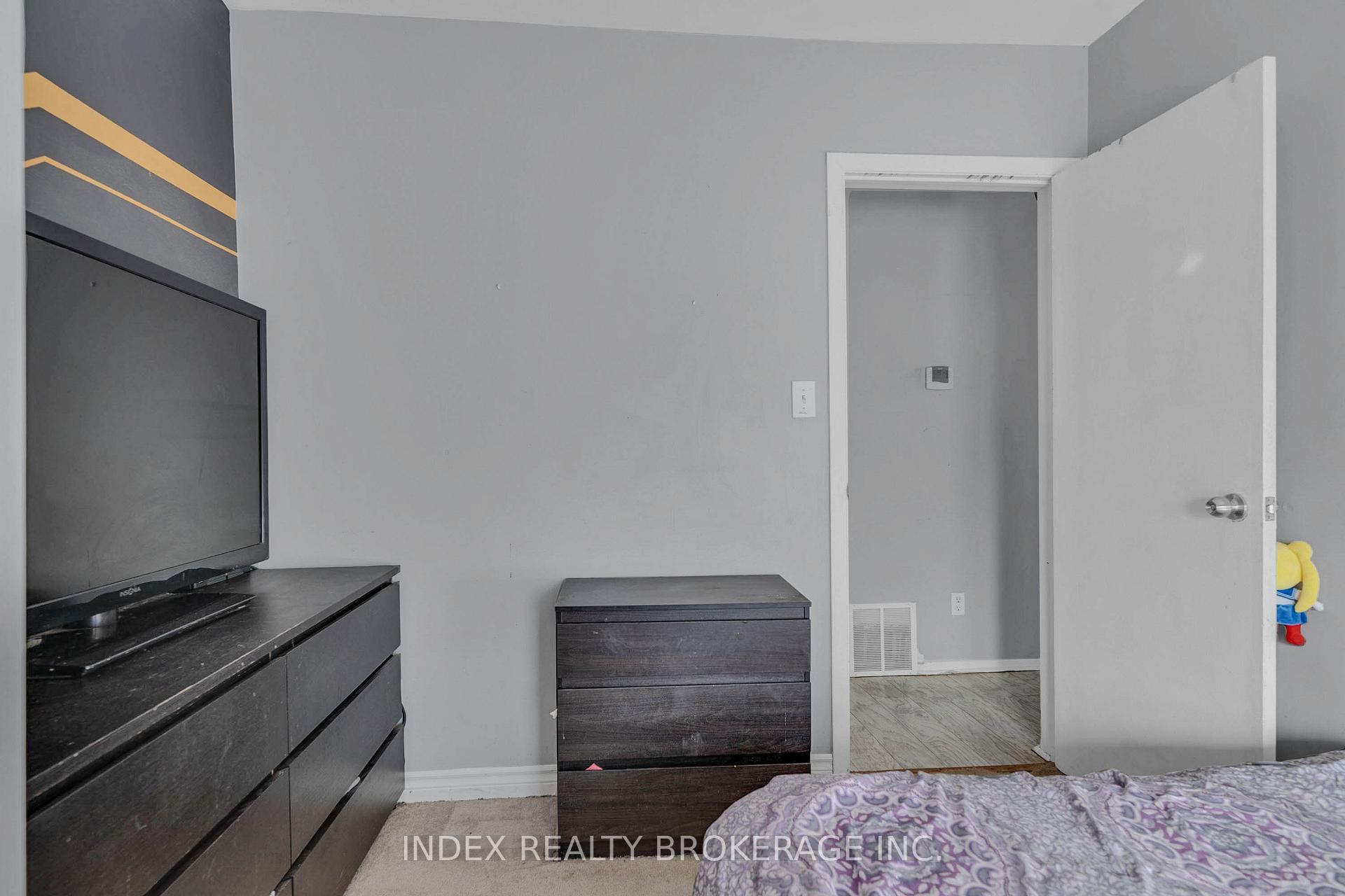Photo 14 of 86 Gibbons Street, Oshawa, McLaughlin — HOMEH