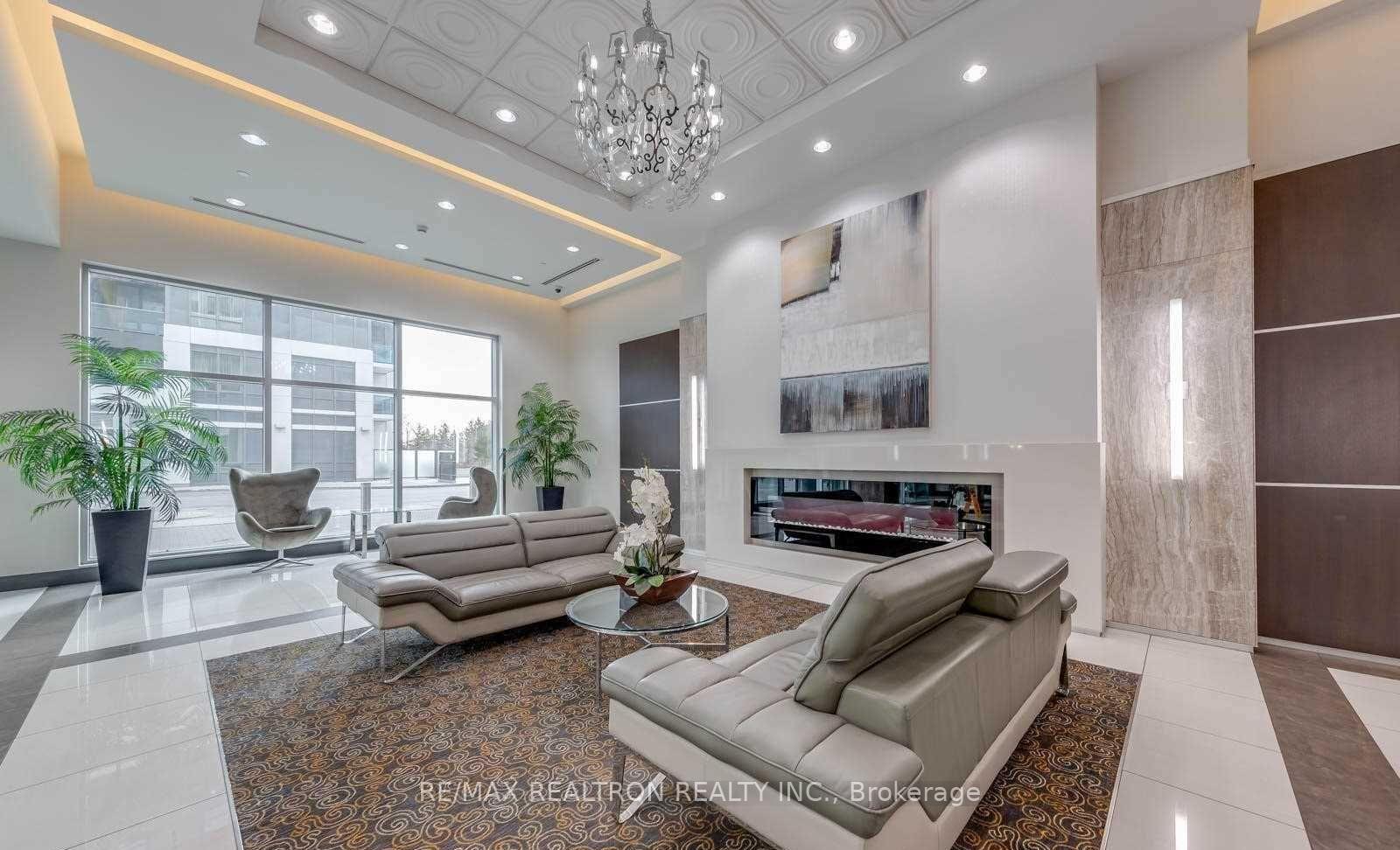 Photo 5 of Unit 523, 7161 Yonge Street, Markham, Grandview — HOMEH