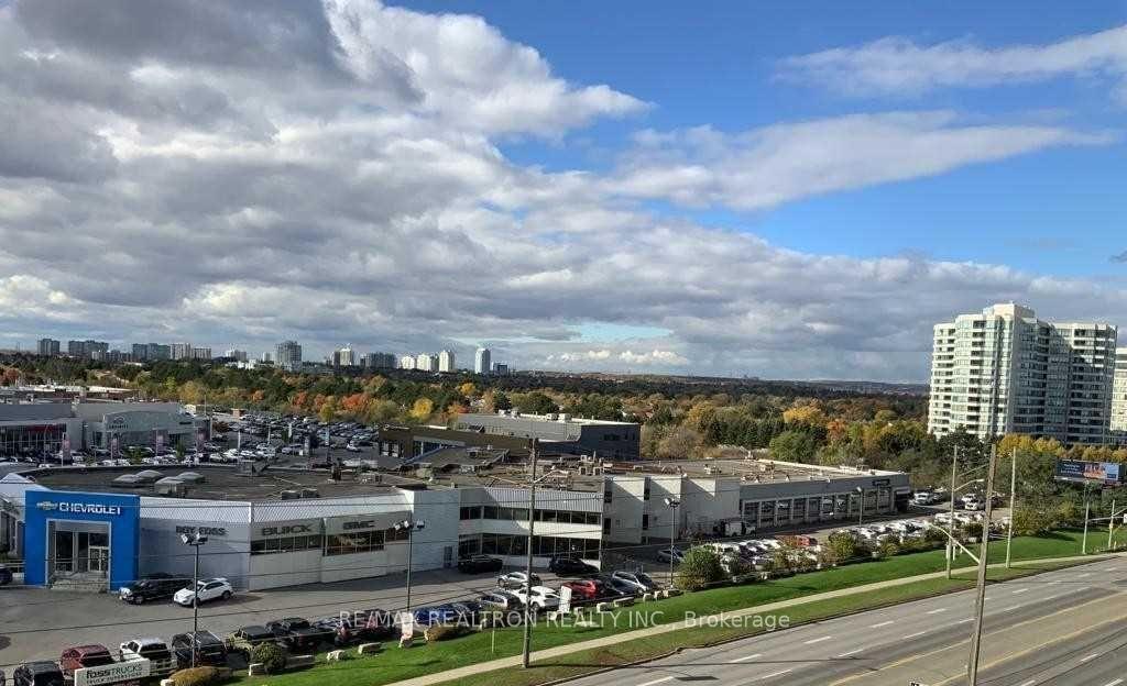 Photo 8 of Unit 523, 7161 Yonge Street, Markham, Grandview — HOMEH