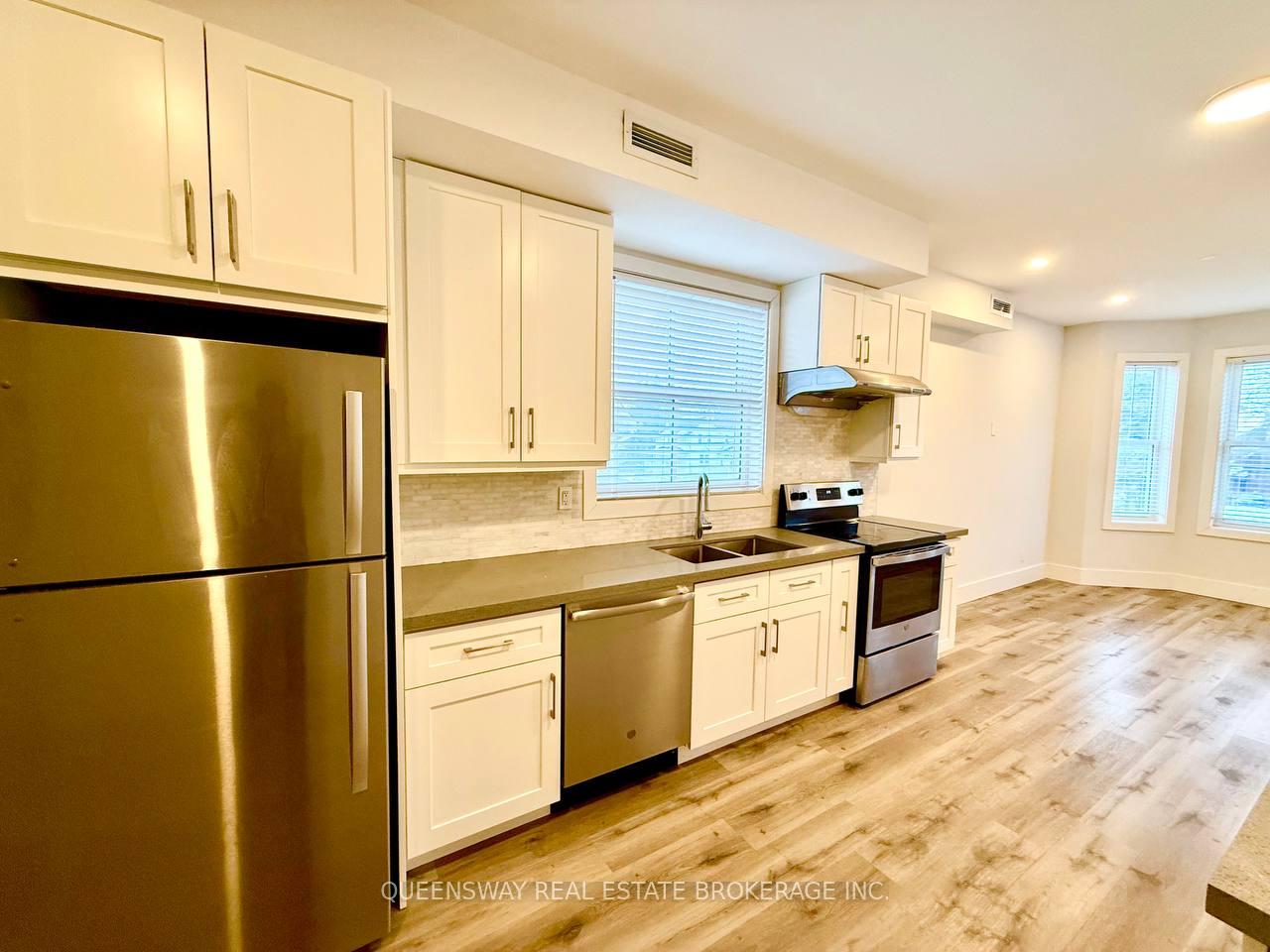 Photo 3 of Unit 2B, 352 Main Street N, Markham, Old Markham Village — HOMEH