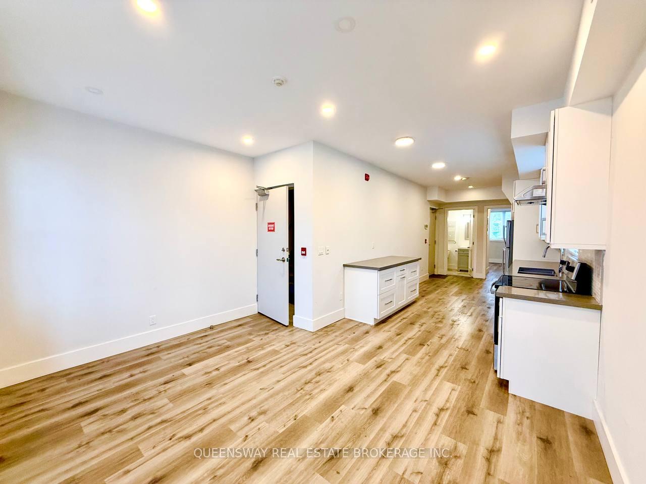 Photo 8 of Unit 2B, 352 Main Street N, Markham, Old Markham Village — HOMEH