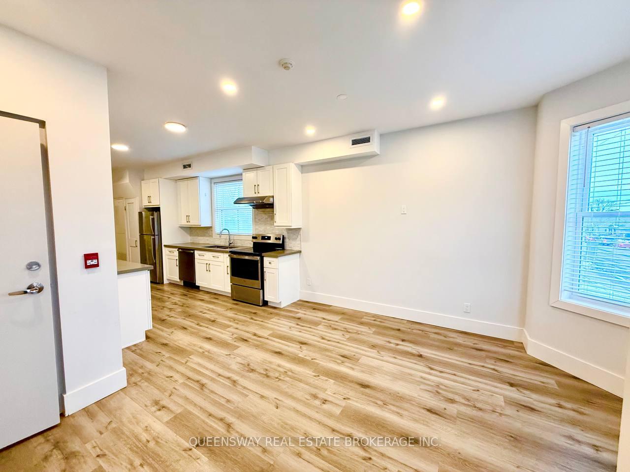 Photo 16 of Unit 2B, 352 Main Street N, Markham, Old Markham Village — HOMEH