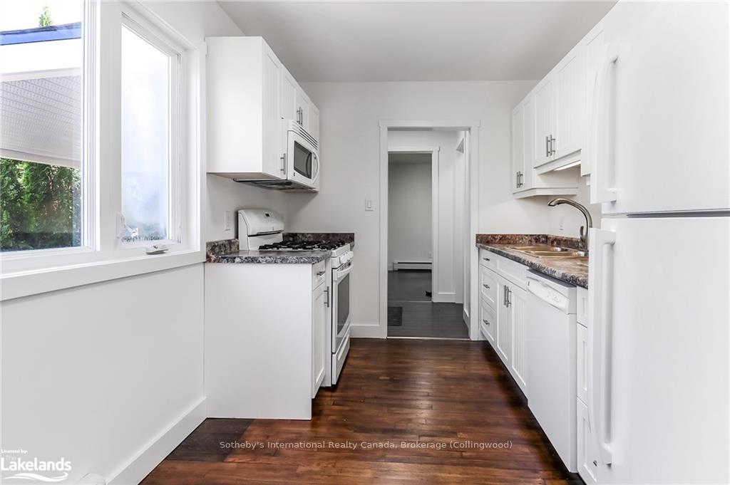 Photo 16 of 121 Birch Street, Collingwood — HOMEH