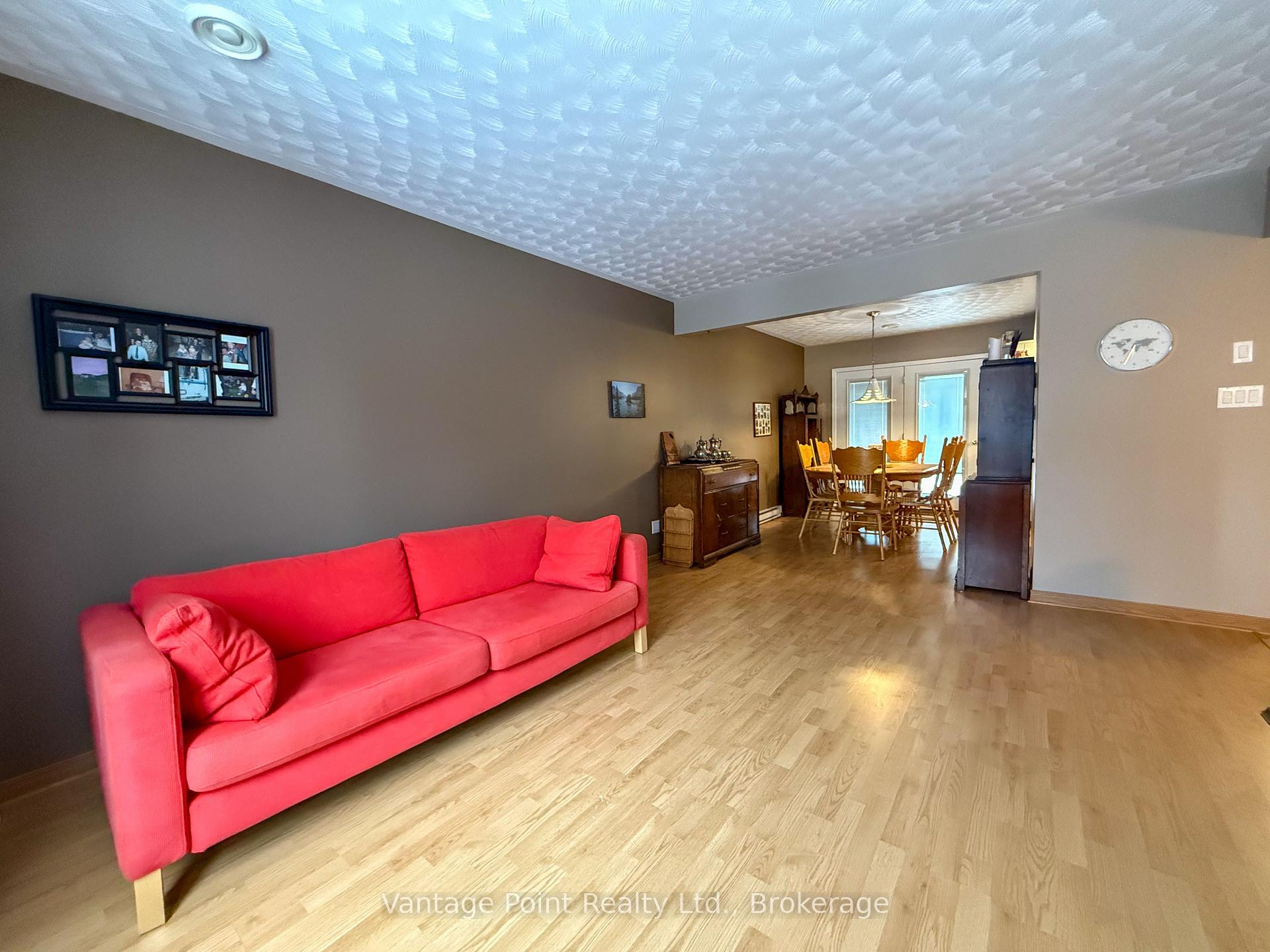 Photo 13 of 154 15th Ave Close, Hanover — HOMEH