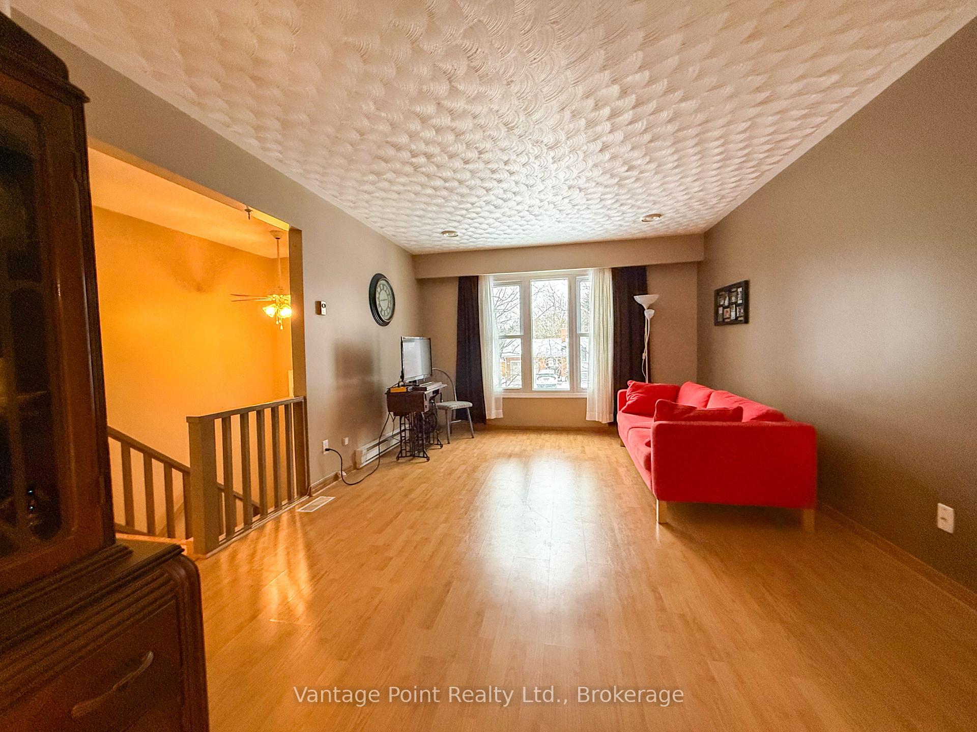 Photo 12 of 154 15th Ave Close, Hanover — HOMEH