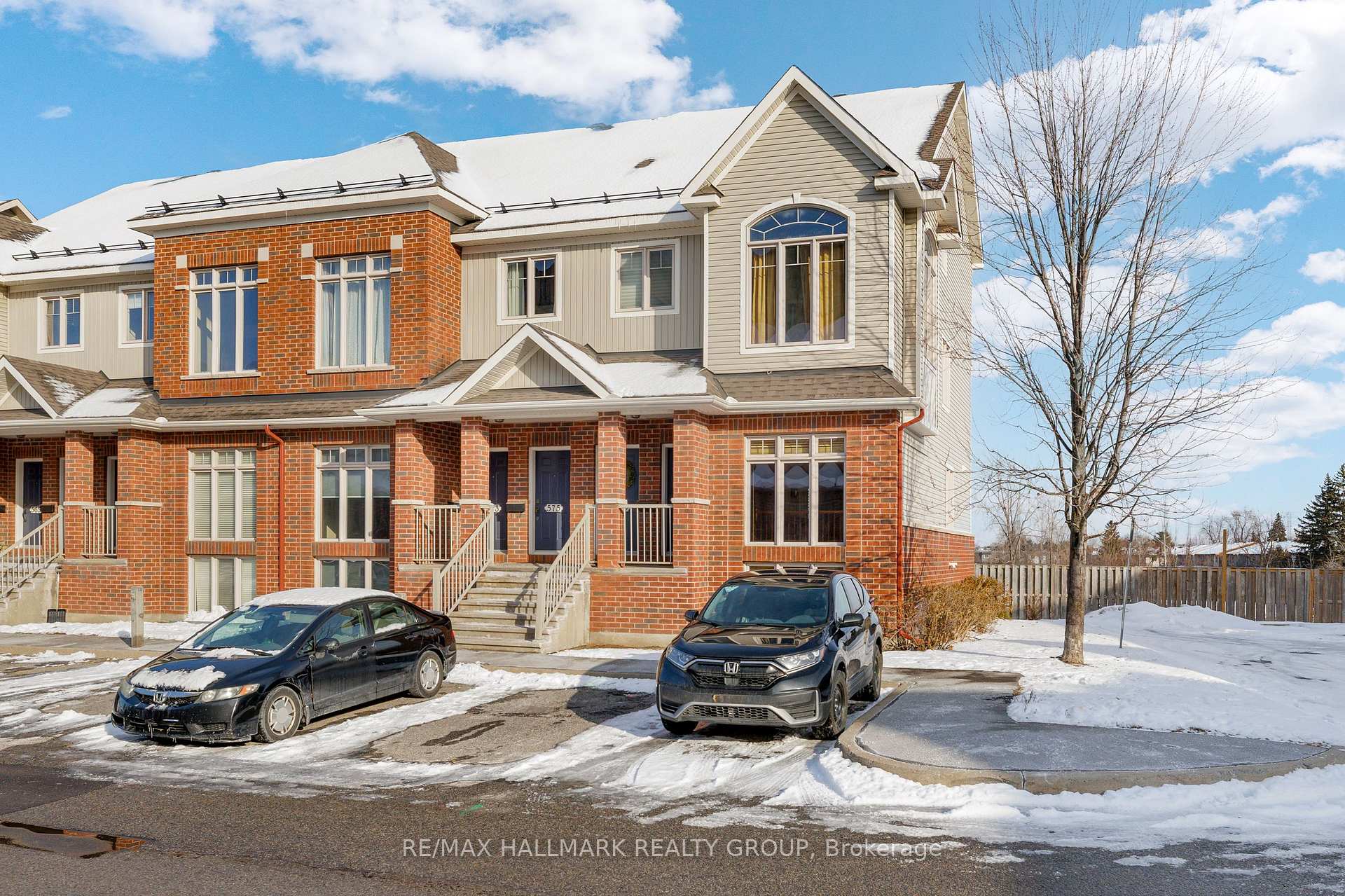 Photo 1 of Unit 4, 577 Reardon Private, Ottawa, Heron Gate/Industrial Park — HOMEH