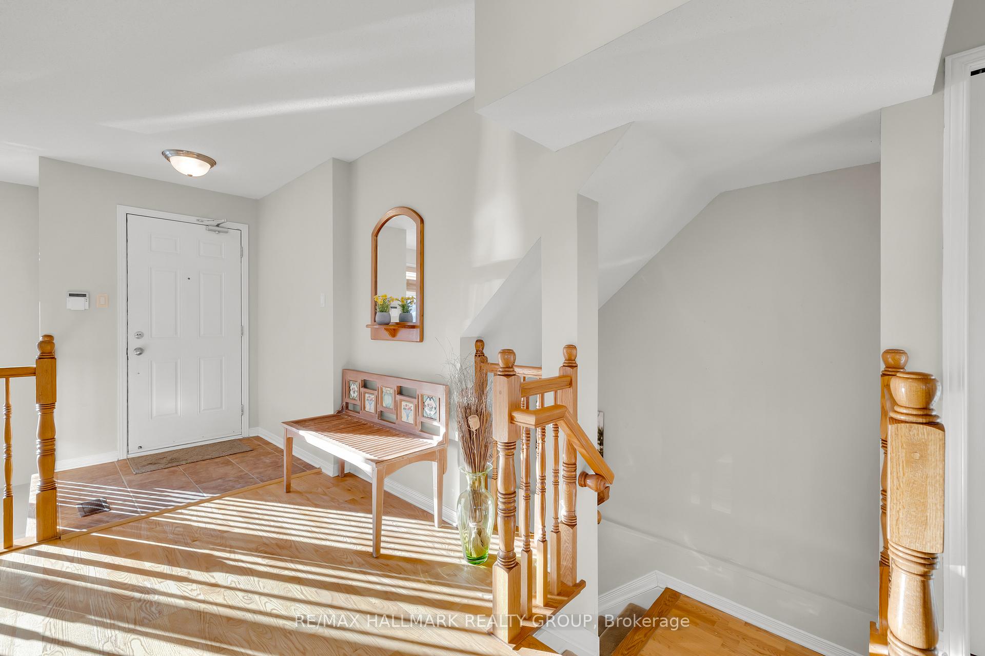 Photo 26 of Unit 4, 577 Reardon Private, Ottawa, Heron Gate/Industrial Park — HOMEH