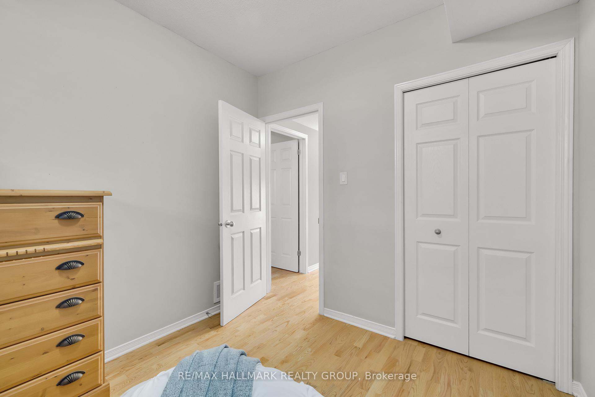 Photo 42 of Unit 4, 577 Reardon Private, Ottawa, Heron Gate/Industrial Park — HOMEH