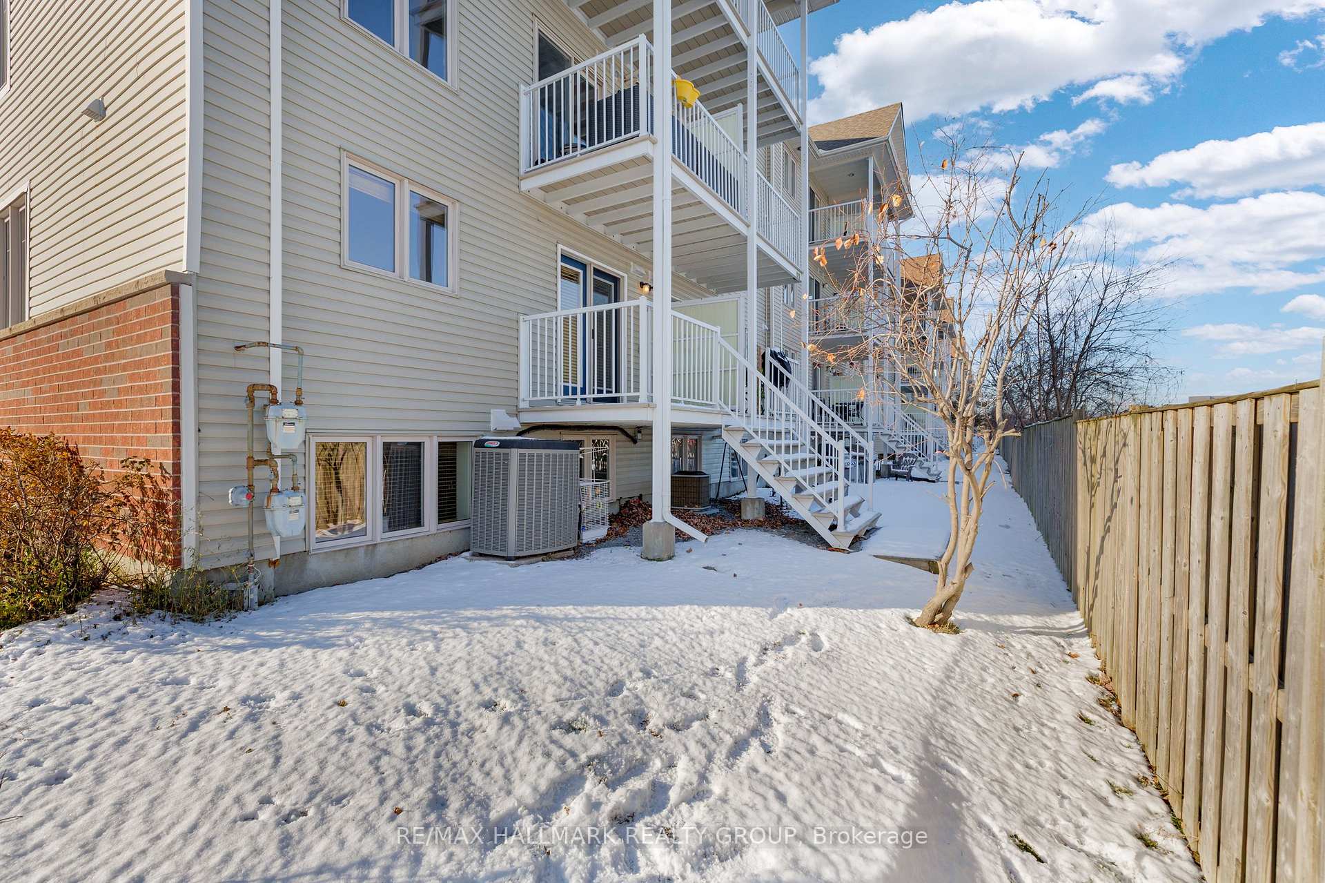Photo 47 of Unit 4, 577 Reardon Private, Ottawa, Heron Gate/Industrial Park — HOMEH