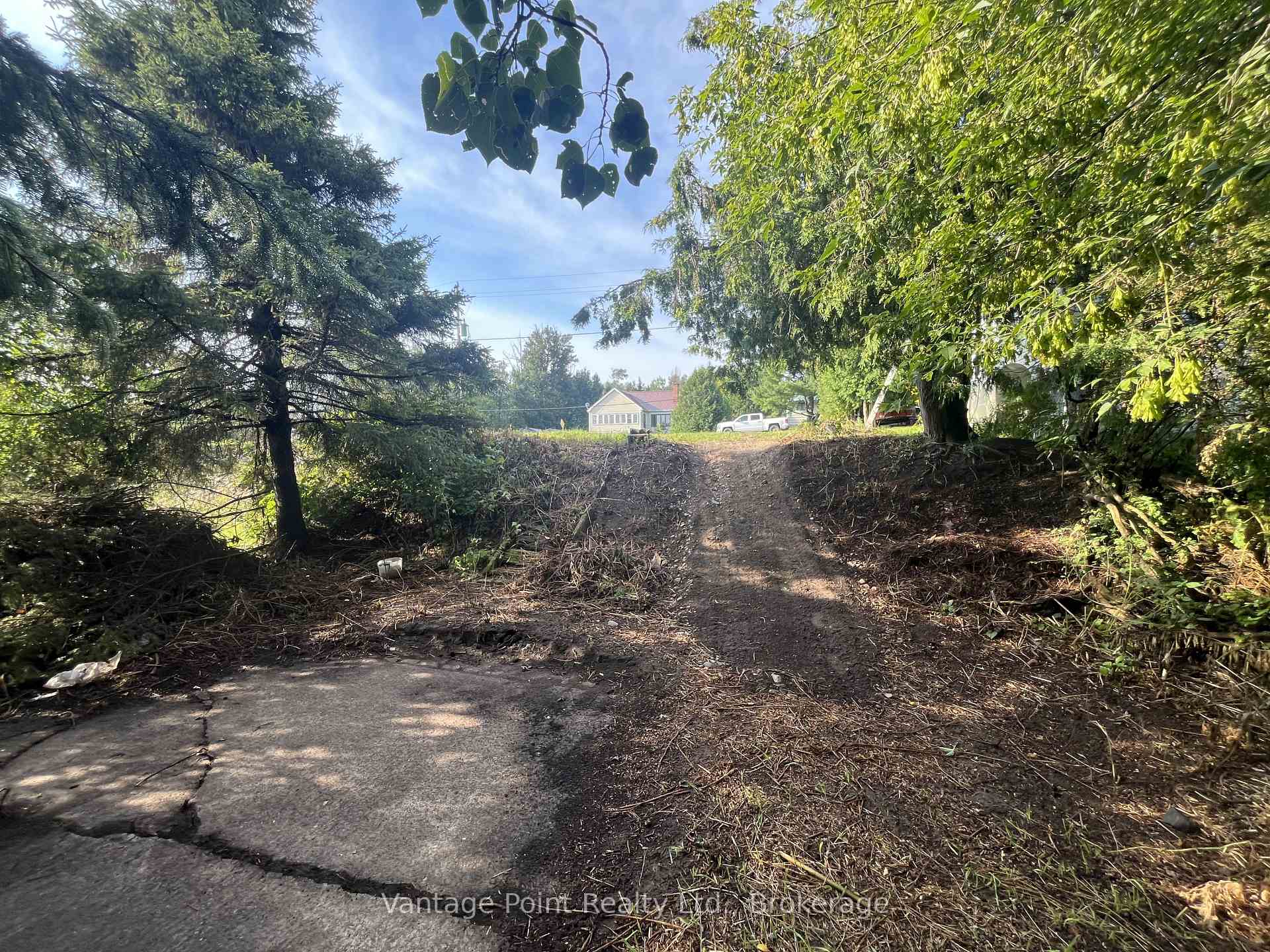 Photo 3 of 33 Third Street E, Timiskaming, TIM - Outside - Rural — HOMEH