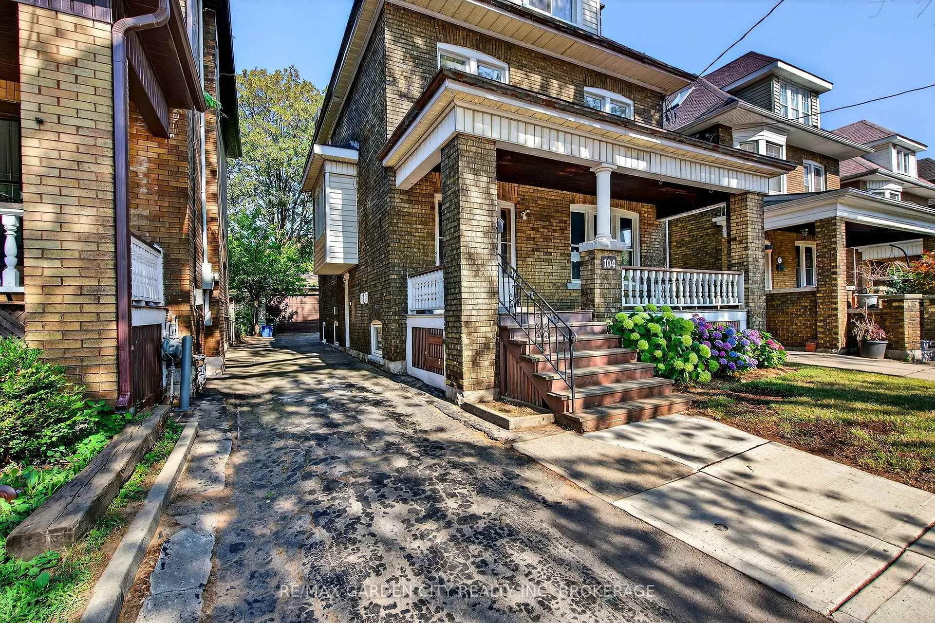 Front of Unit LOWER, 104 Carrick Avenue