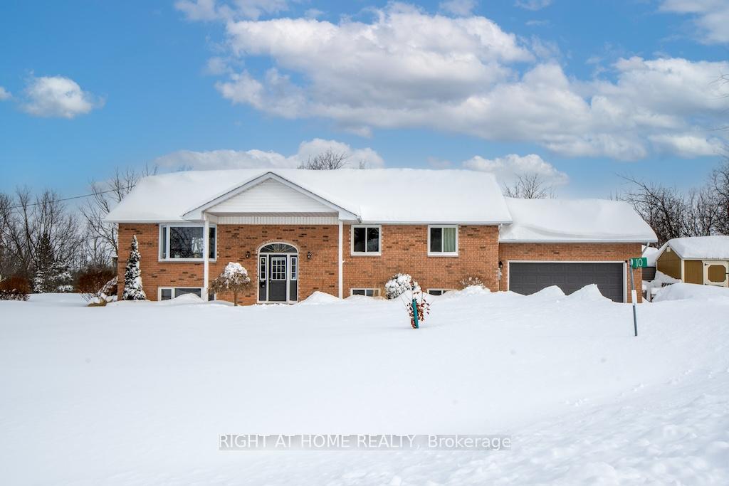 Photo 2 of 10 Kalman Drive, Cavan Monaghan, Cavan Twp — HOMEH