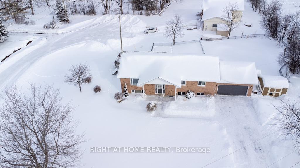 Photo 4 of 10 Kalman Drive, Cavan Monaghan, Cavan Twp — HOMEH
