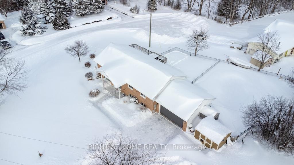 Photo 5 of 10 Kalman Drive, Cavan Monaghan, Cavan Twp — HOMEH
