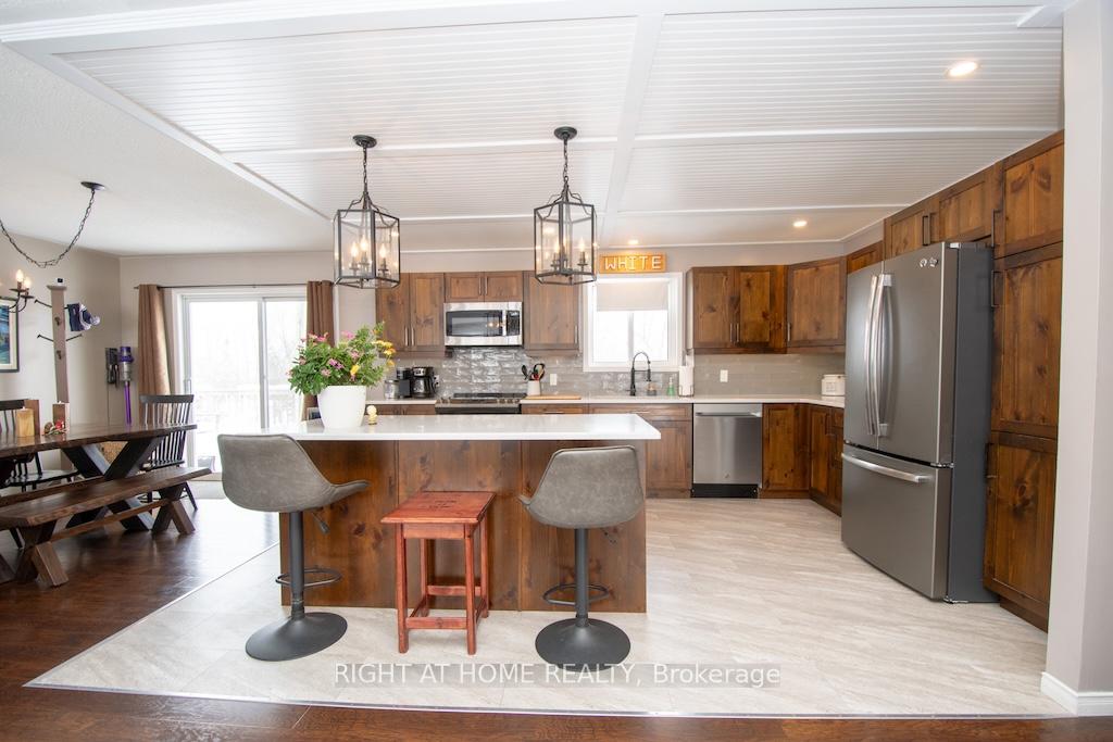Photo 11 of 10 Kalman Drive, Cavan Monaghan, Cavan Twp — HOMEH