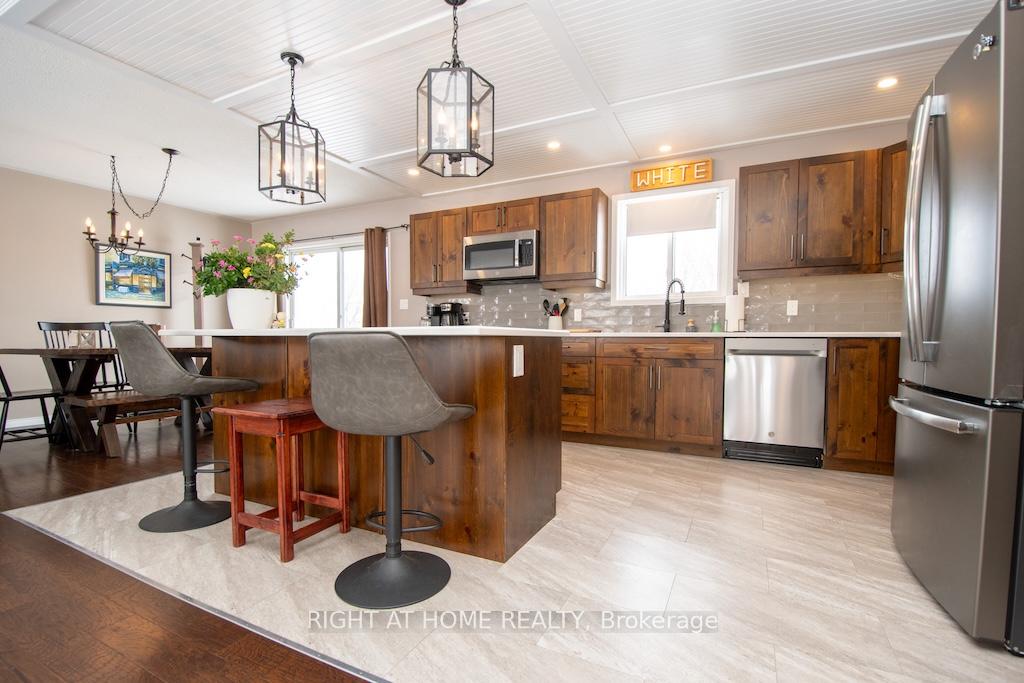 Photo 13 of 10 Kalman Drive, Cavan Monaghan, Cavan Twp — HOMEH