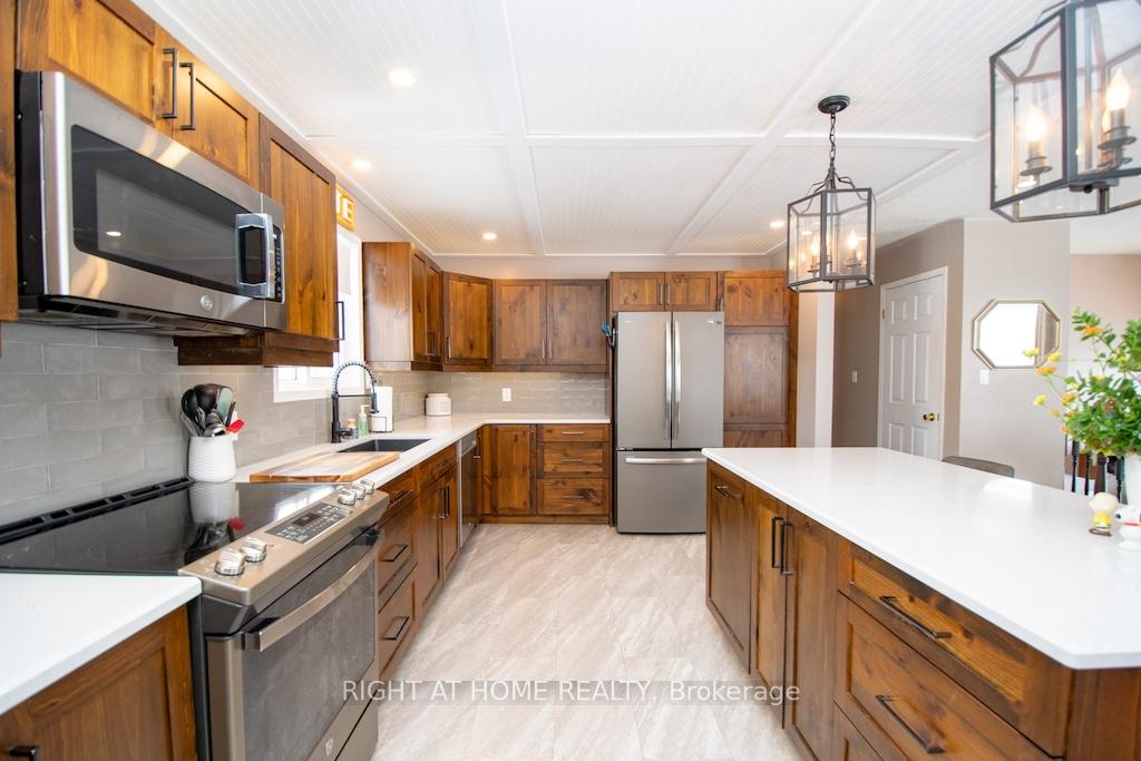 Photo 15 of 10 Kalman Drive, Cavan Monaghan, Cavan Twp — HOMEH