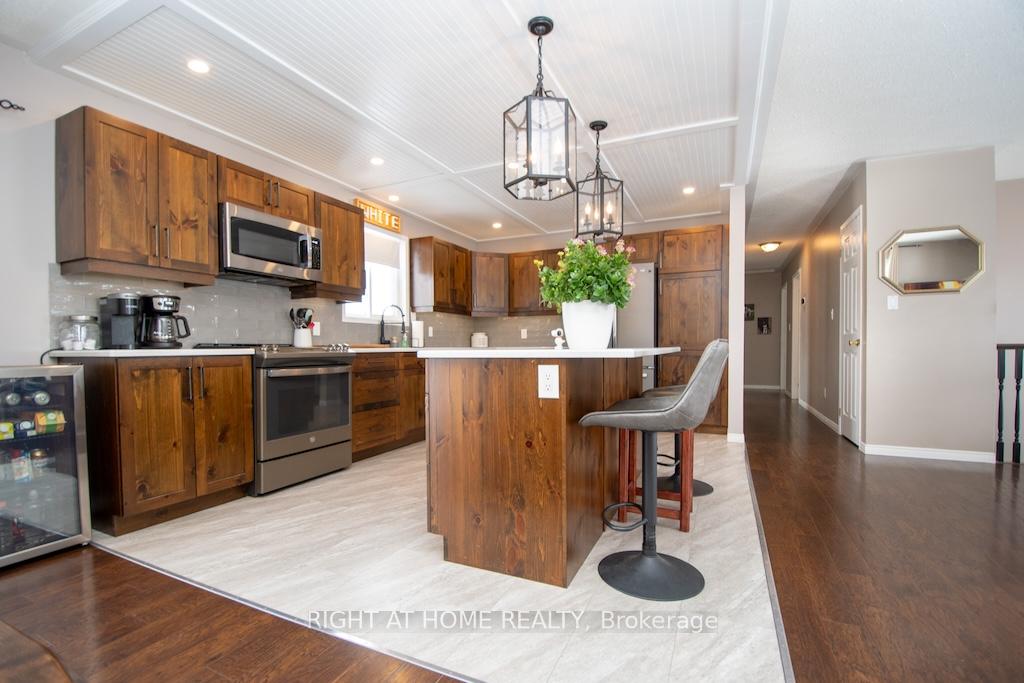 Photo 16 of 10 Kalman Drive, Cavan Monaghan, Cavan Twp — HOMEH