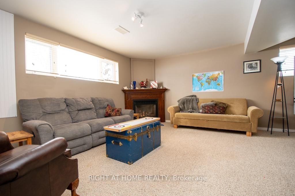 Photo 33 of 10 Kalman Drive, Cavan Monaghan, Cavan Twp — HOMEH