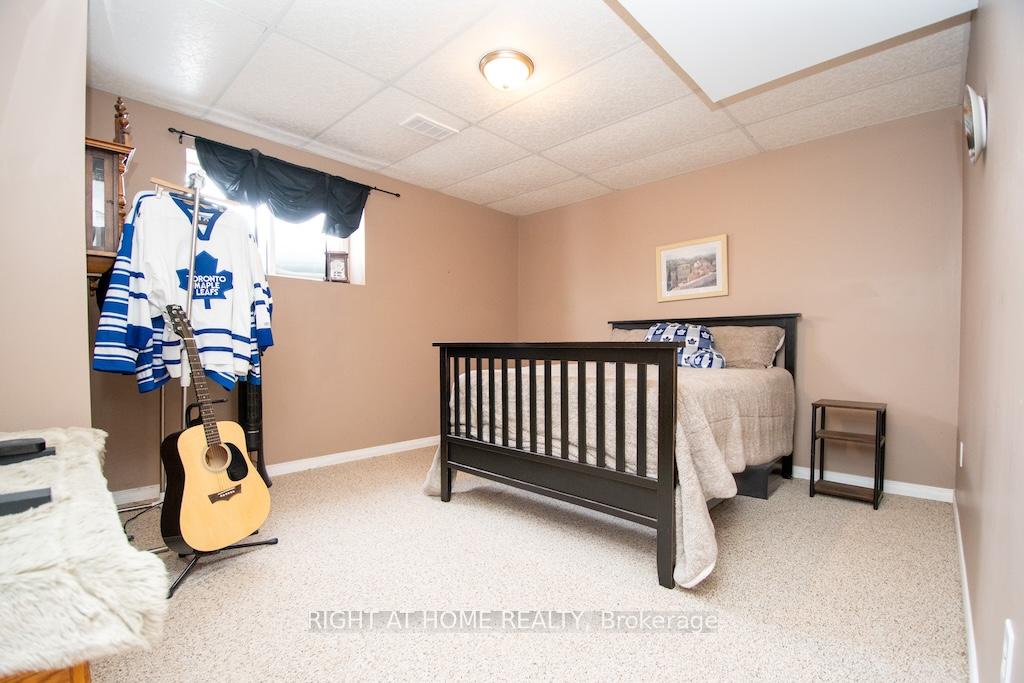 Photo 37 of 10 Kalman Drive, Cavan Monaghan, Cavan Twp — HOMEH