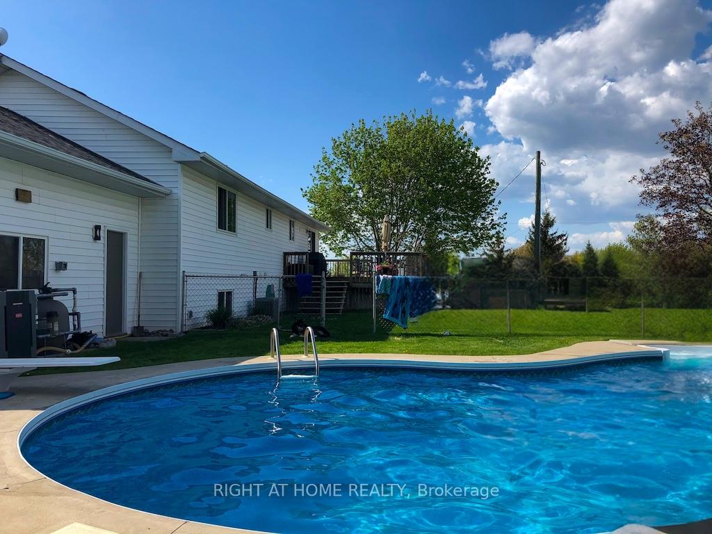 Photo 40 of 10 Kalman Drive, Cavan Monaghan, Cavan Twp — HOMEH