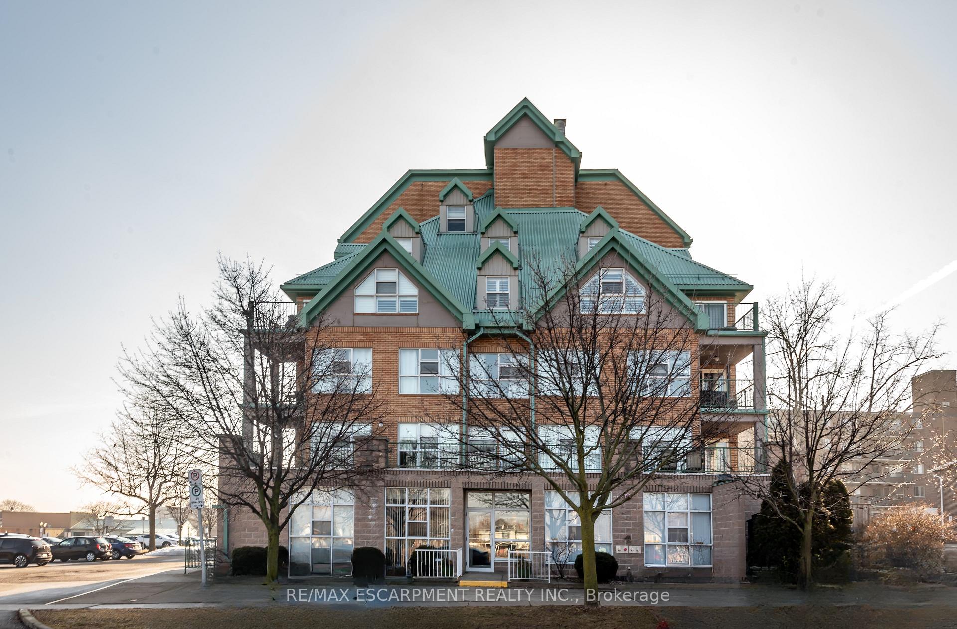 Photo 1 of Unit 102, 19 Lake Avenue S, Hamilton, Stoney Creek — HOMEH