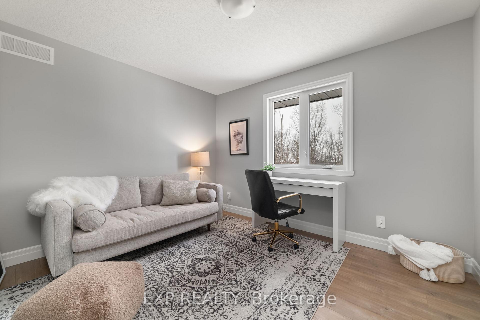 Photo 31 of 58 Lanark Drive, Belleville, Belleville Ward — HOMEH