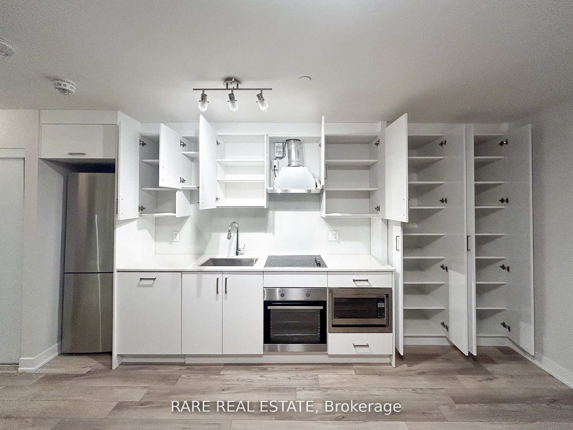 Photo 8 of Unit 201, 195 Redpath Avenue, Toronto, Mount Pleasant West — HOMEH