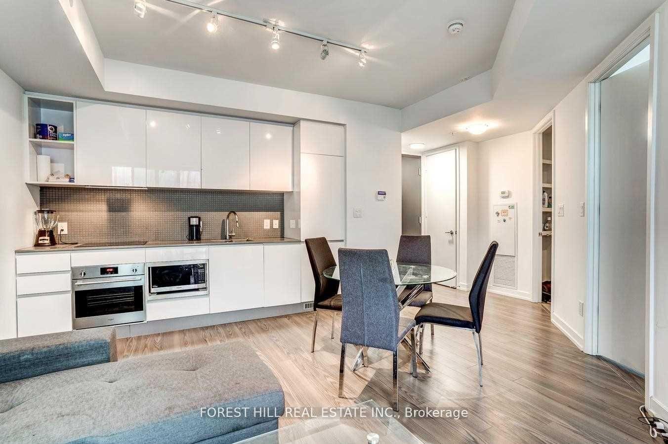 Photo 7 of Unit 426, 377 Madison Avenue, Toronto, Casa Loma — HOMEH