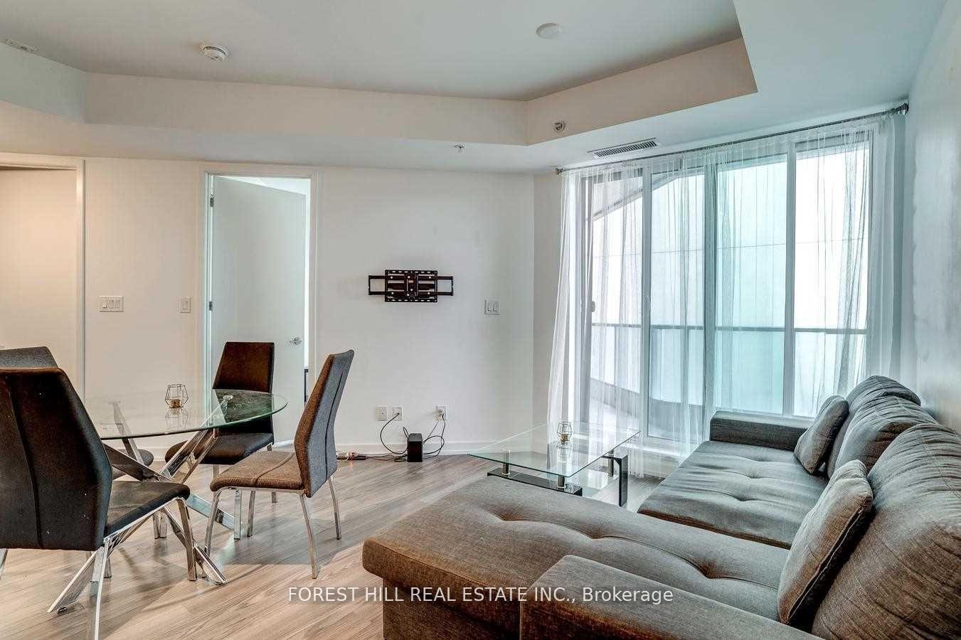 Photo 8 of Unit 426, 377 Madison Avenue, Toronto, Casa Loma — HOMEH