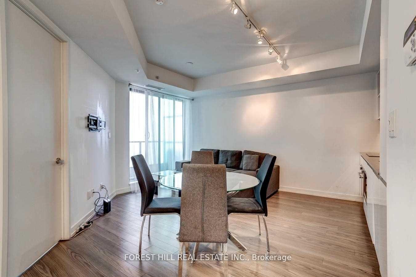 Photo 9 of Unit 426, 377 Madison Avenue, Toronto, Casa Loma — HOMEH
