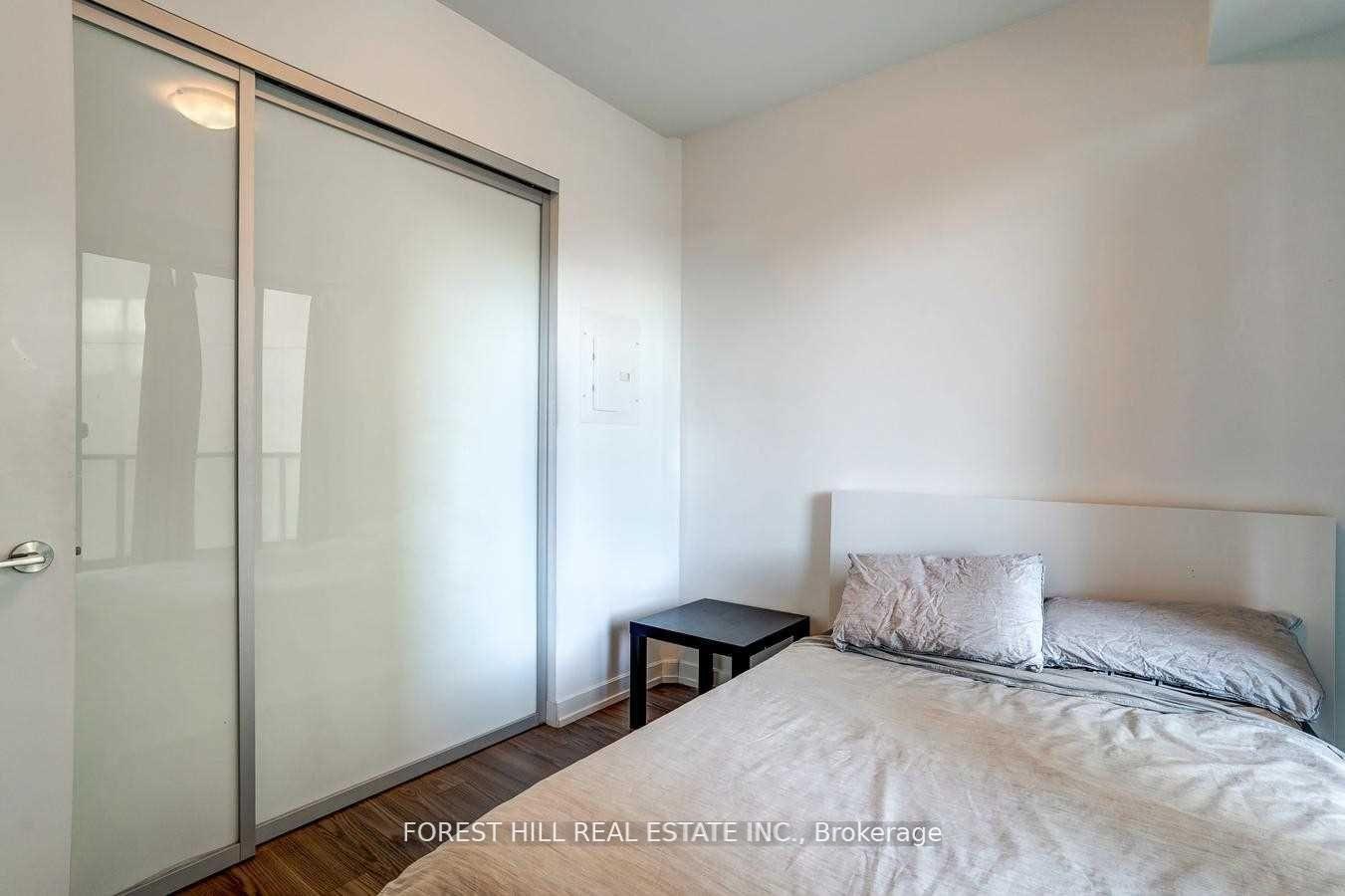 Photo 13 of Unit 426, 377 Madison Avenue, Toronto, Casa Loma — HOMEH