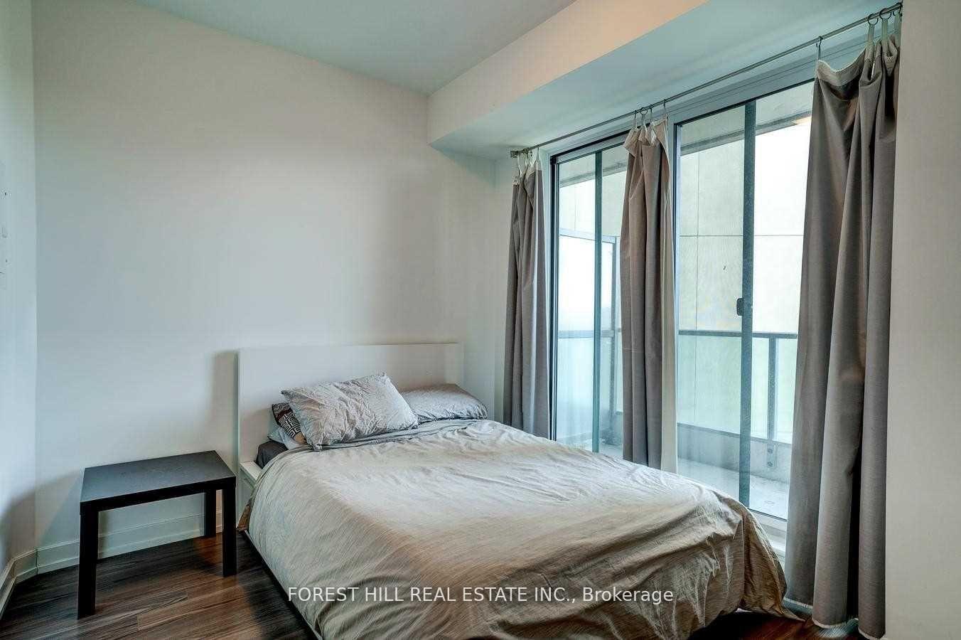 Photo 14 of Unit 426, 377 Madison Avenue, Toronto, Casa Loma — HOMEH