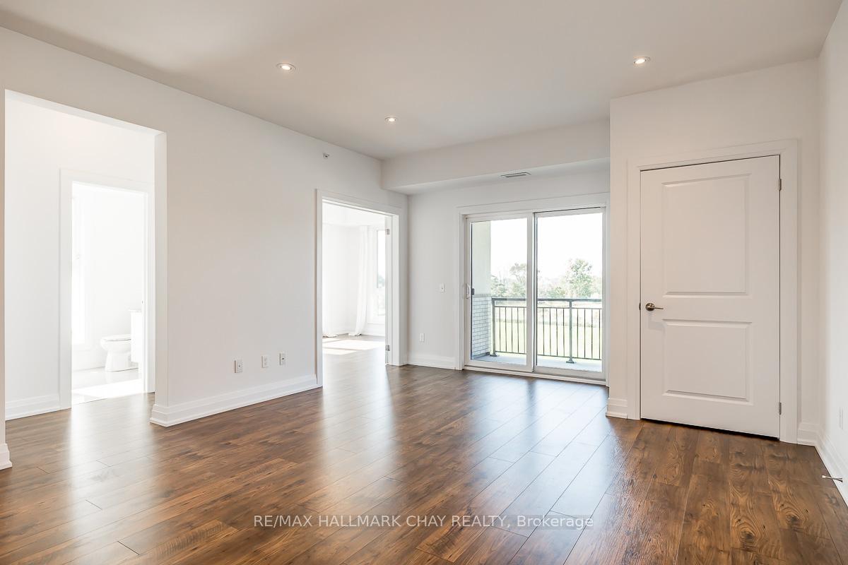 Photo 31 of Unit 402, 299 Cundles Road E, Barrie, Alliance — HOMEH