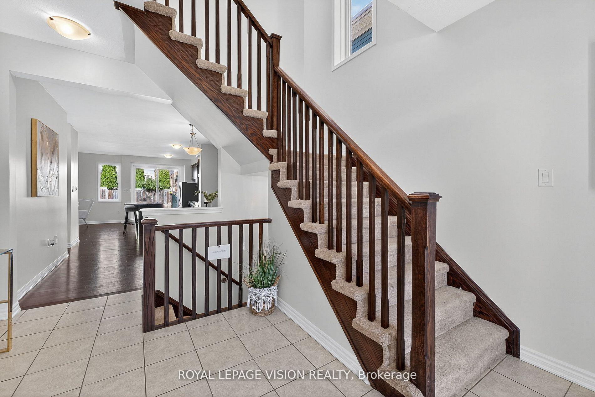 Photo 12 of 43 Watermill Street, Kitchener — HOMEH