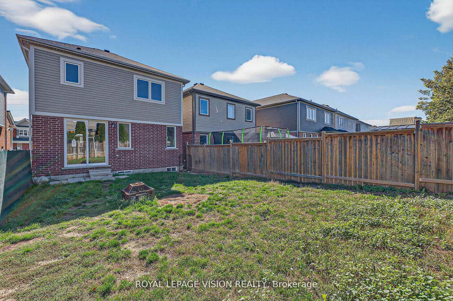 Photo 20 of 43 Watermill Street, Kitchener — HOMEH
