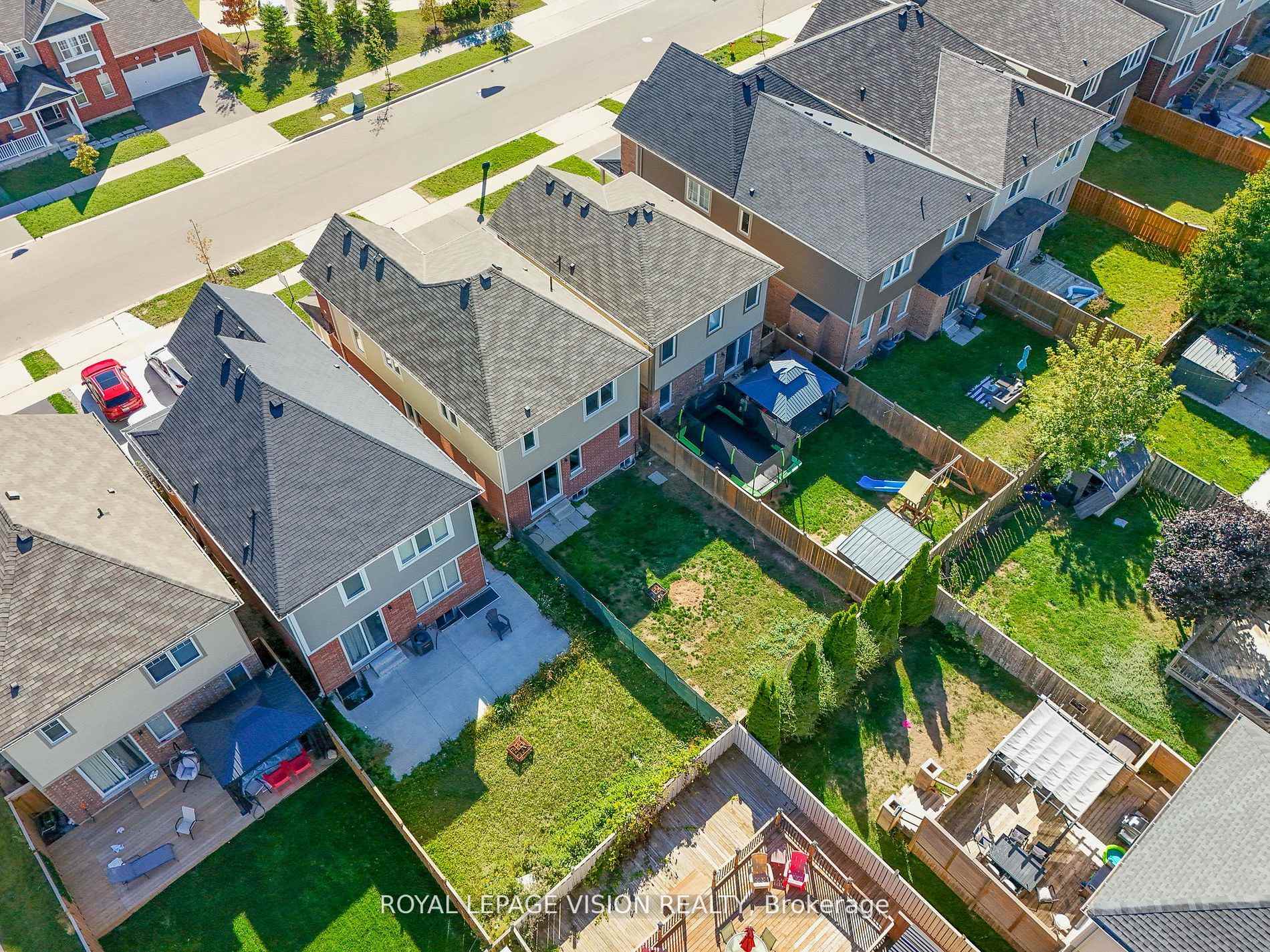 Photo 26 of 43 Watermill Street, Kitchener — HOMEH