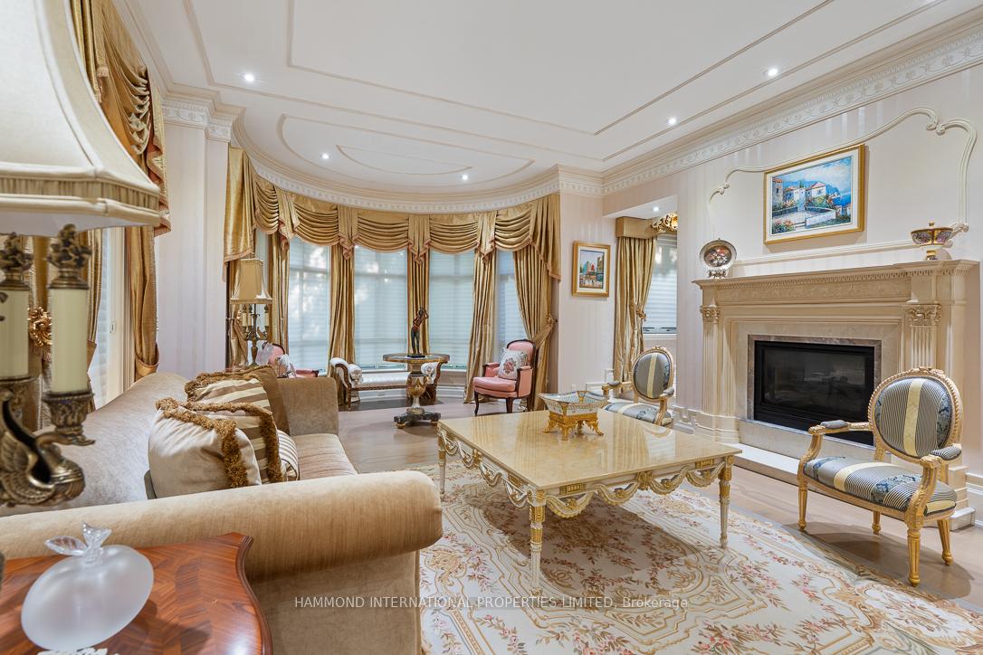 Photo 8 of 19 Riverside Boulevard, Vaughan, Uplands — HOMEH