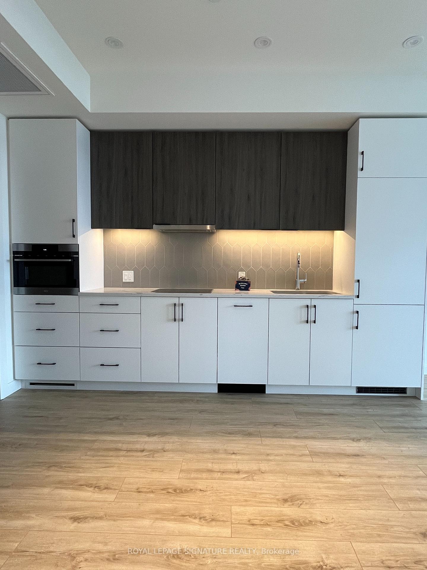 Photo 3 of Unit 1301, 741 King Street W, Kitchener — HOMEH